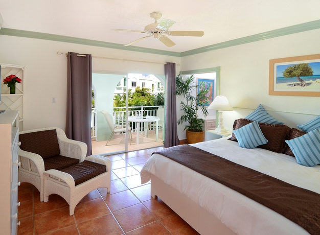 Imagen de la habitación del Hotel Oyster Bay Beach Resort. Foto 9