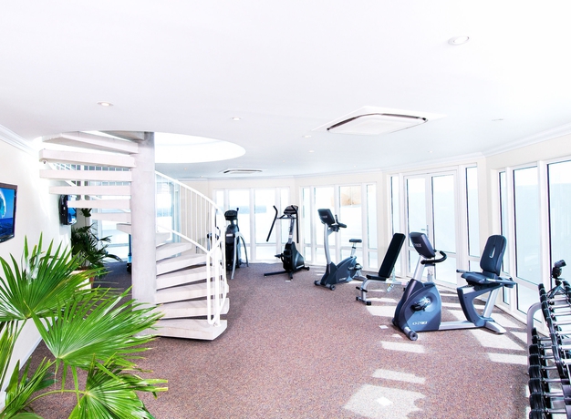 Imagen de los interiores del Hotel Oyster Bay Beach Resort. Foto 16