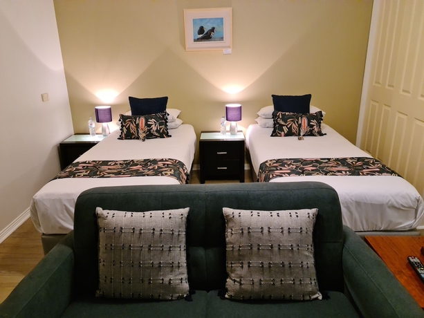 Imagen de la habitación del Hotel Oyster Cove Chalet. Foto 10