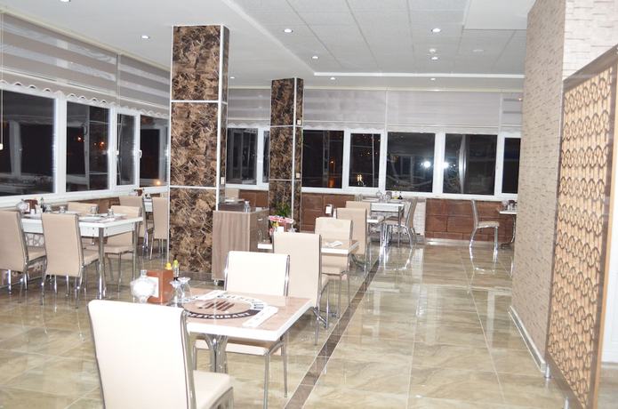 Imagen del bar/restaurante del Hotel Oz Cavusoglu. Foto 5