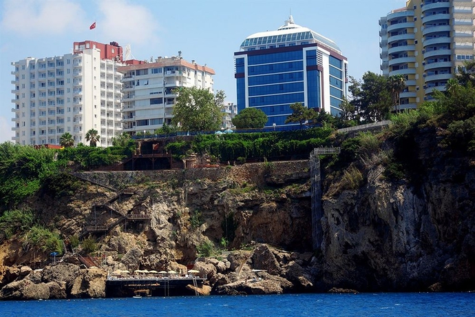 Imagen de los exteriores del Hotel Oz Hotels Antalya Resort and Spa Adult +16. Foto 6