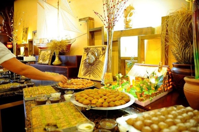 Imagen del bar/restaurante del Hotel Oz Hotels İncekum Beach Resort. Foto 5