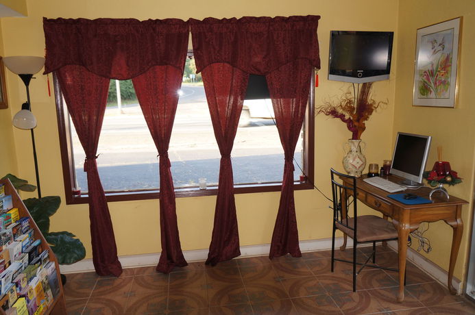 Imagen general del Hotel Ozark Inn and Suites. Foto 3