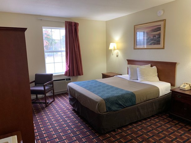 Imagen de la habitación del Hotel Ozark Inn and Suites, Osage Beach. Foto 3