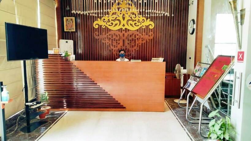 Imagen general del Hotel Ozas Grand. Foto 5