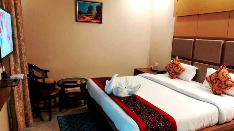 Imagen general del Hotel Ozas Grand. Foto 9