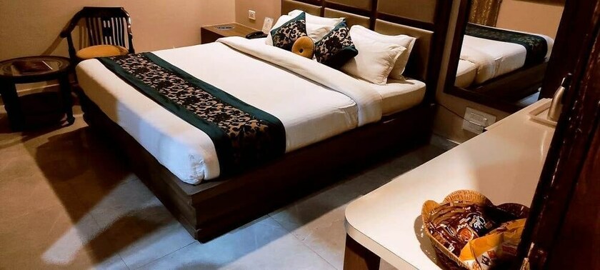 Imagen de la habitación del Hotel Ozas Grand. Foto 33