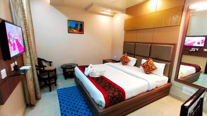 Imagen de la habitación del Hotel Ozas Grand. Foto 35