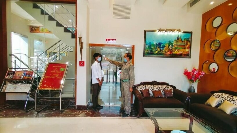 Imagen de los interiores del Hotel Ozas Grand. Foto 38