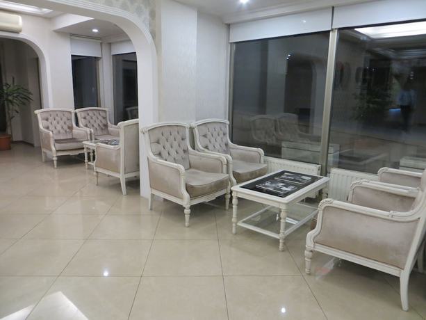 Imagen de los interiores del Hotel Ozilhan. Foto 14