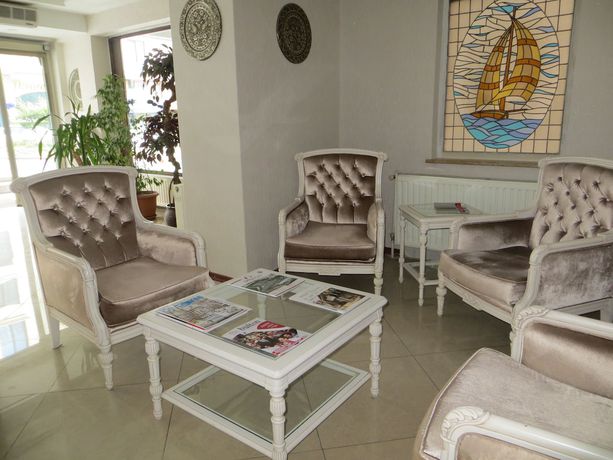 Imagen de los interiores del Hotel Ozilhan. Foto 17
