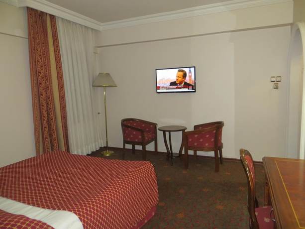 Imagen de la habitación del Hotel Ozilhan. Foto 7