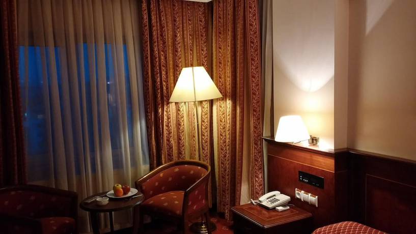 Imagen de la habitación del Hotel Ozilhan. Foto 13