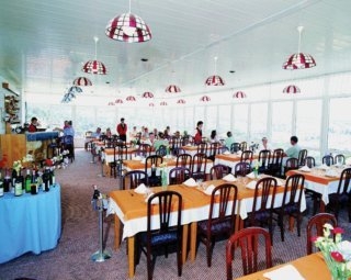 Imagen del bar/restaurante del Hotel Ozka. Foto 5
