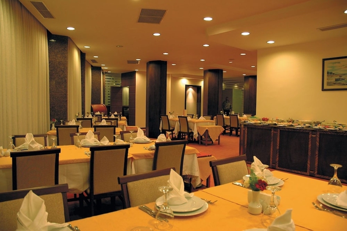 Imagen del bar/restaurante del Hotel Ozkaymak Park. Foto 5