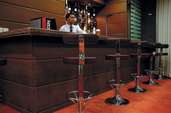 Imagen del bar/restaurante del Hotel Ozkaymak Park. Foto 6