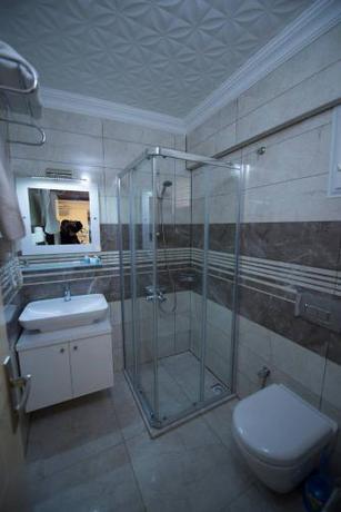 Imagen de la habitación del Hotel Ozlu. Foto 8