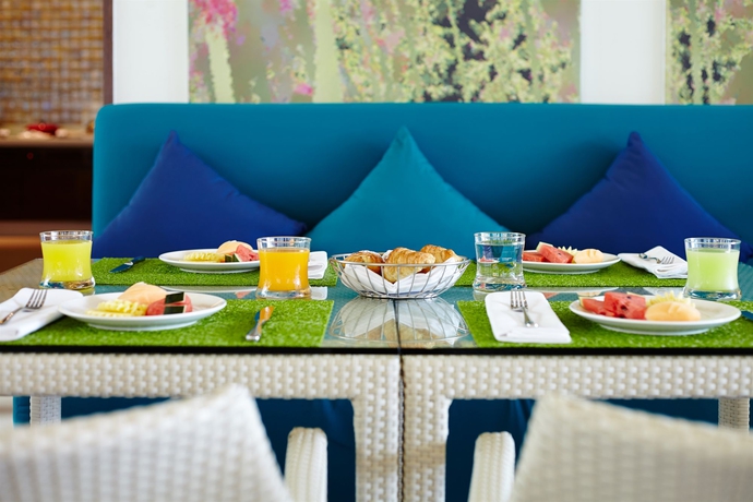 Imagen del bar/restaurante del Hotel Ozo Chaweng Samui. Foto 3