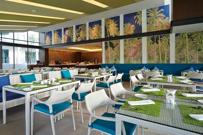 Imagen del bar/restaurante del Hotel Ozo Chaweng Samui. Foto 4