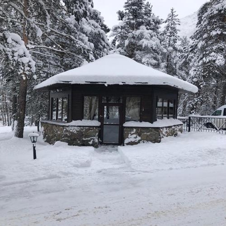 Imagen general del Hotel Ozon Seven Peaks. Foto 4