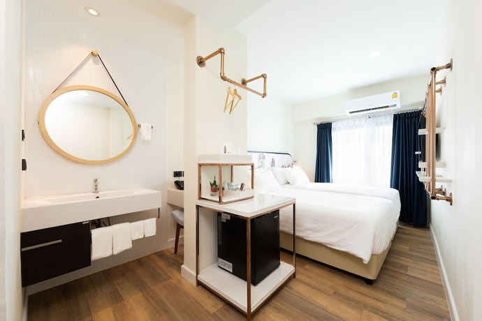 Imagen de la habitación del Hotel Ozone Bangkok. Foto 13