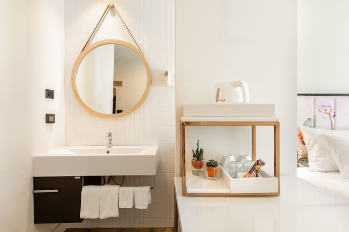 Imagen de la habitación del Hotel Ozone Bangkok. Foto 15