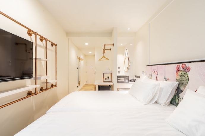 Imagen de la habitación del Hotel Ozone Bangkok. Foto 17
