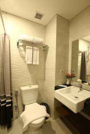 Imagen de la habitación del Hotel Ozone Pantai Indah Kapuk. Foto 3