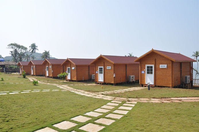 Imagen de los exteriores del Hotel Ozran Heights Beach Resort. Foto 6