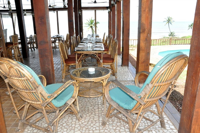 Imagen del bar/restaurante del Hotel Ozran Heights Beach Resort. Foto 3