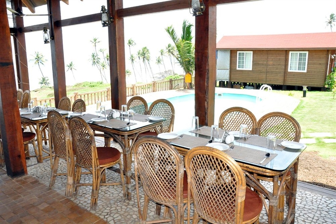 Imagen del bar/restaurante del Hotel Ozran Heights Beach Resort. Foto 4