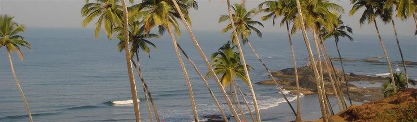 Imagen de los exteriores del Hotel Ozran Heights Beach Resort. Foto 7