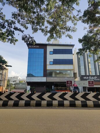 Imagen general del Hotel P K Rresidency. Foto 12