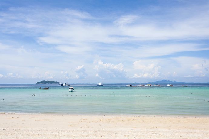 Imagen de los exteriores del Hotel P. P. Erawan Palms Resort. Foto 24