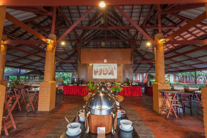 Imagen del bar/restaurante del Hotel P. P. Erawan Palms Resort. Foto 8