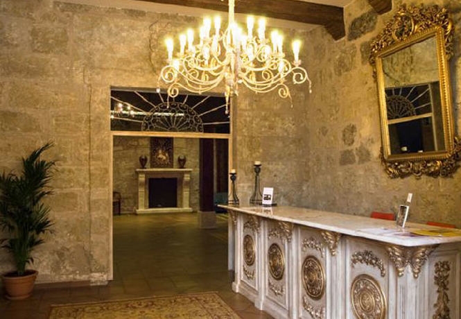 Imagen de los interiores del Hotel PALACIO DE MALDONADO. Foto 5