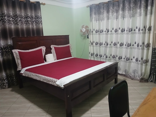 Imagen de la habitación del Hotel PANDA HOTEL. Foto 4