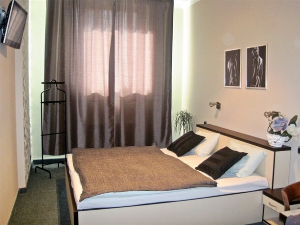 Imagen general del Hotel PANKRAC. Foto 4