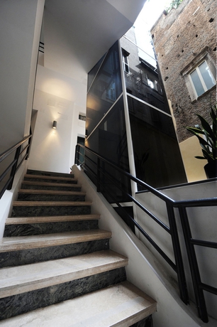 Imagen de los interiores del Hotel PANTHEON ROYAL SUITE. Foto 4