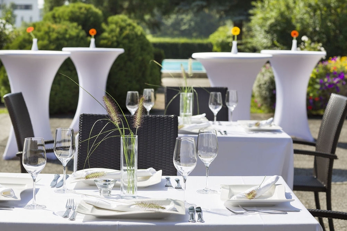 Imagen de los exteriores del Hotel PARADIES. Foto 7