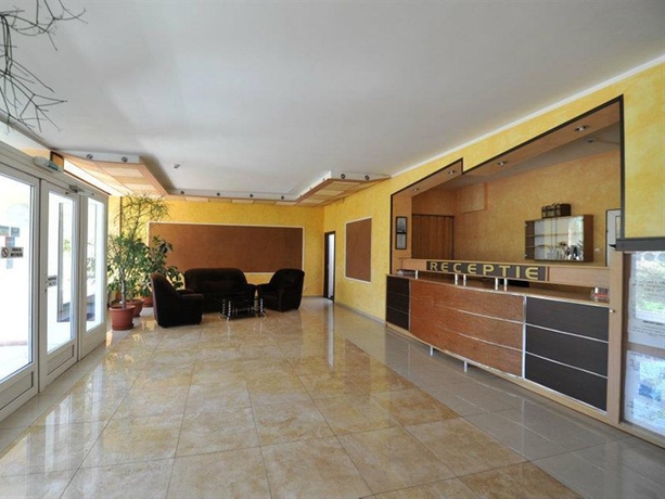 Imagen de los interiores del Hotel PARC, Craiova. Foto 13
