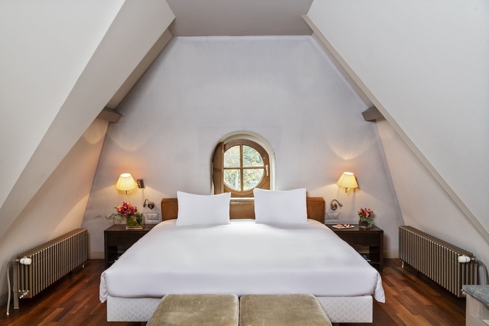 Imagen de la habitación del Hotel PARC DES EAUX VIVES. Foto 4