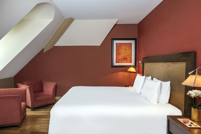 Imagen de la habitación del Hotel PARC DES EAUX VIVES. Foto 9