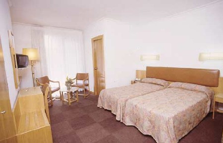 Imagen de la habitación del Hotel PARIS LONDRES. Foto 3