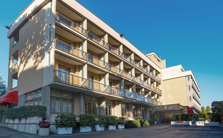 Imagen general del Hotel PARK HOTEL BLANC ET NOIR. Foto 2