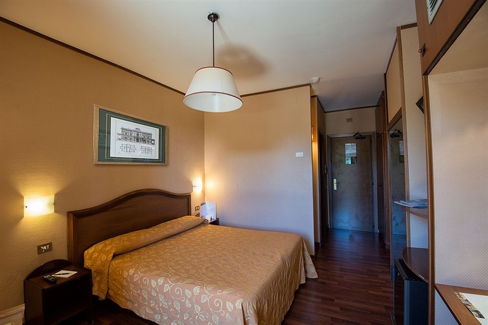 Imagen de la habitación del Hotel PARK HOTEL BLANC ET NOIR. Foto 13