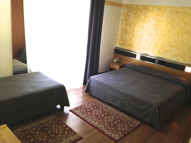 Imagen de la habitación del Hotel PARK HOTEL, Rimini. Foto 5