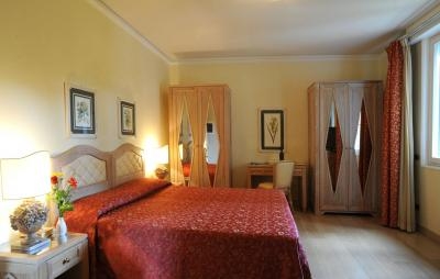 Imagen de la habitación del Hotel PARK HOTEL VILLA ARISTON. Foto 3