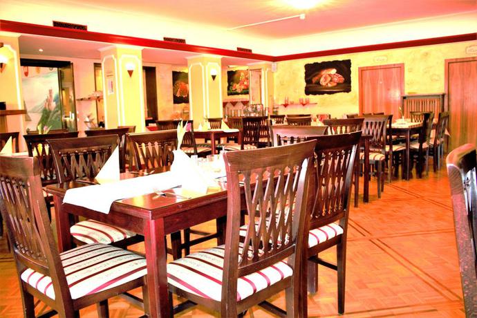 Imagen del bar/restaurante del Hotel PARKHOTEL DEUT. HOF. Foto 5