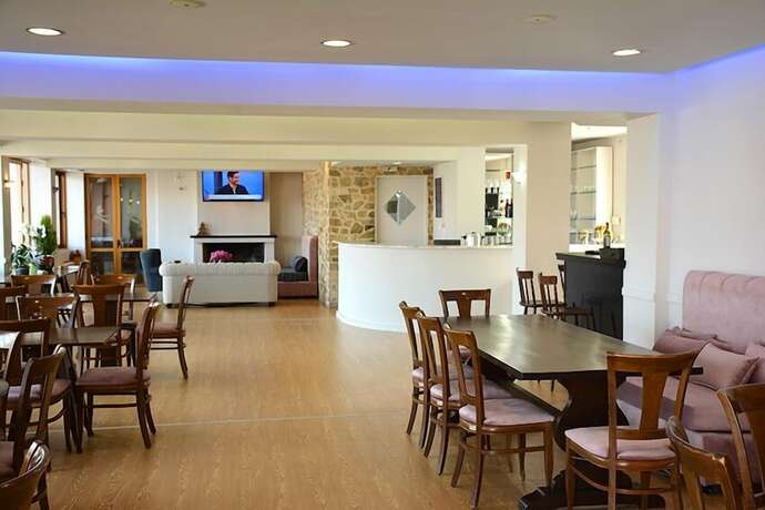 Imagen general del Hotel PARNON HOTEL. Foto 2